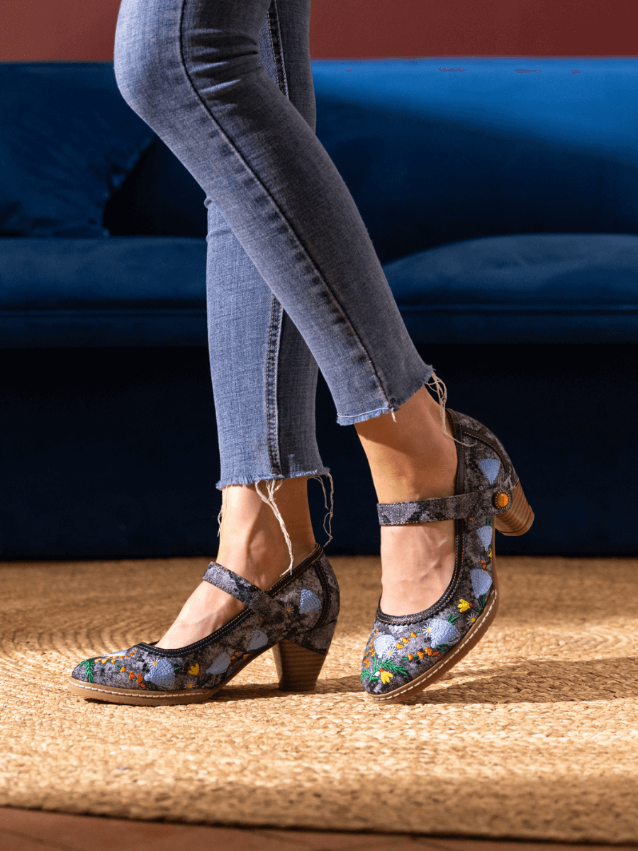 Blue sales floral pumps