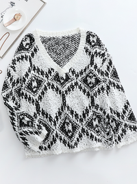 Smaibulun | Geometric Pattern Ripped Side Hem Sweater - Black