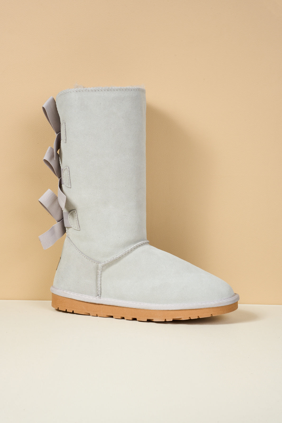 SMAIBULUN Ugg | Tri Ribbon Bow Suede Boots - pale