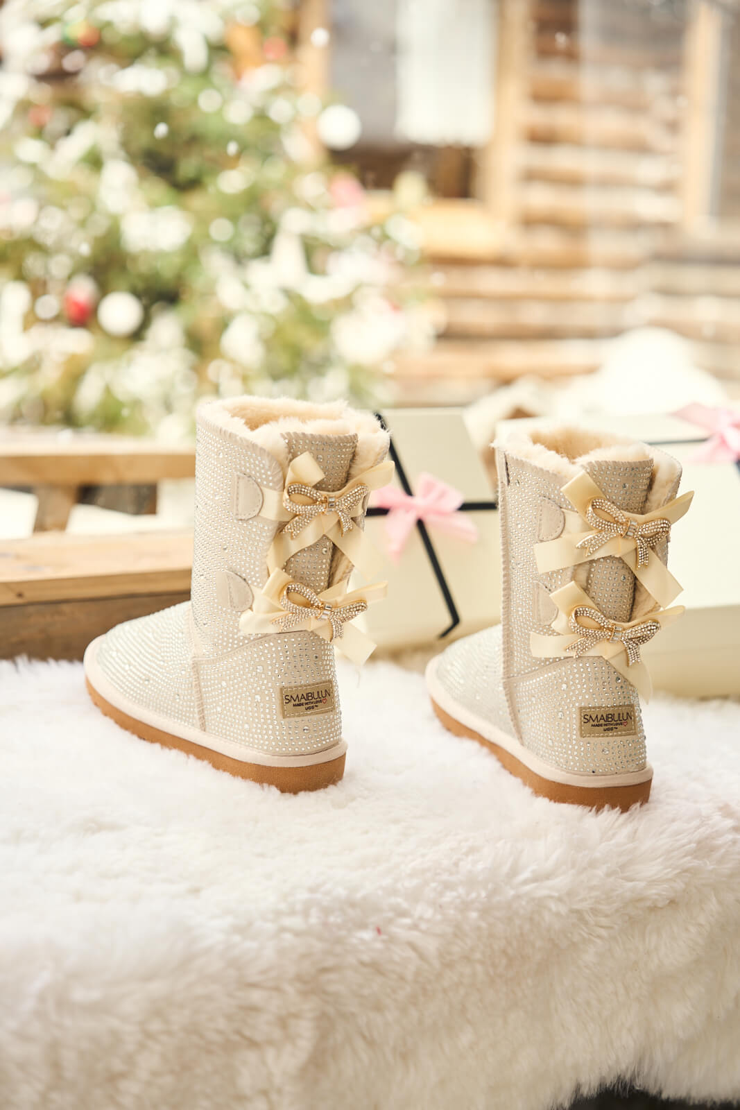 SMAIBULUN Ugg | Tay Tay Shine On Stage Diamond Bows Suede Boots - cream