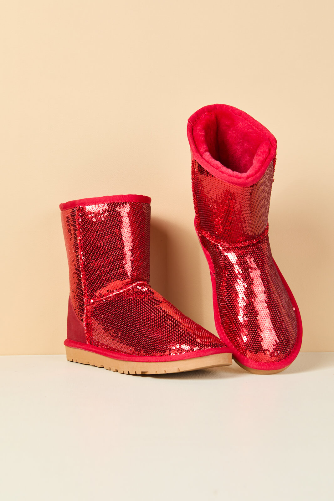 Smaibulun Ugg | Dallas Glam Sequin Shearling Boots - crimson