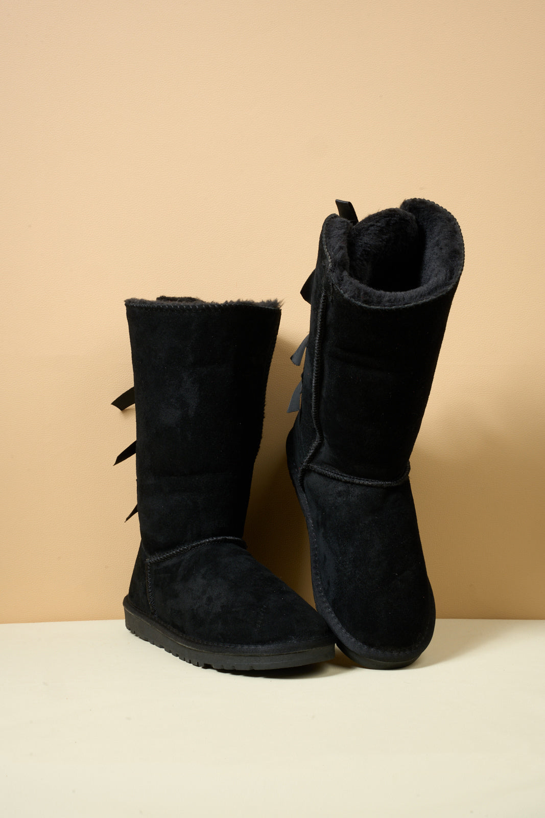 SMAIBULUN Ugg | Tri Ribbon Bow Suede Boots - Black