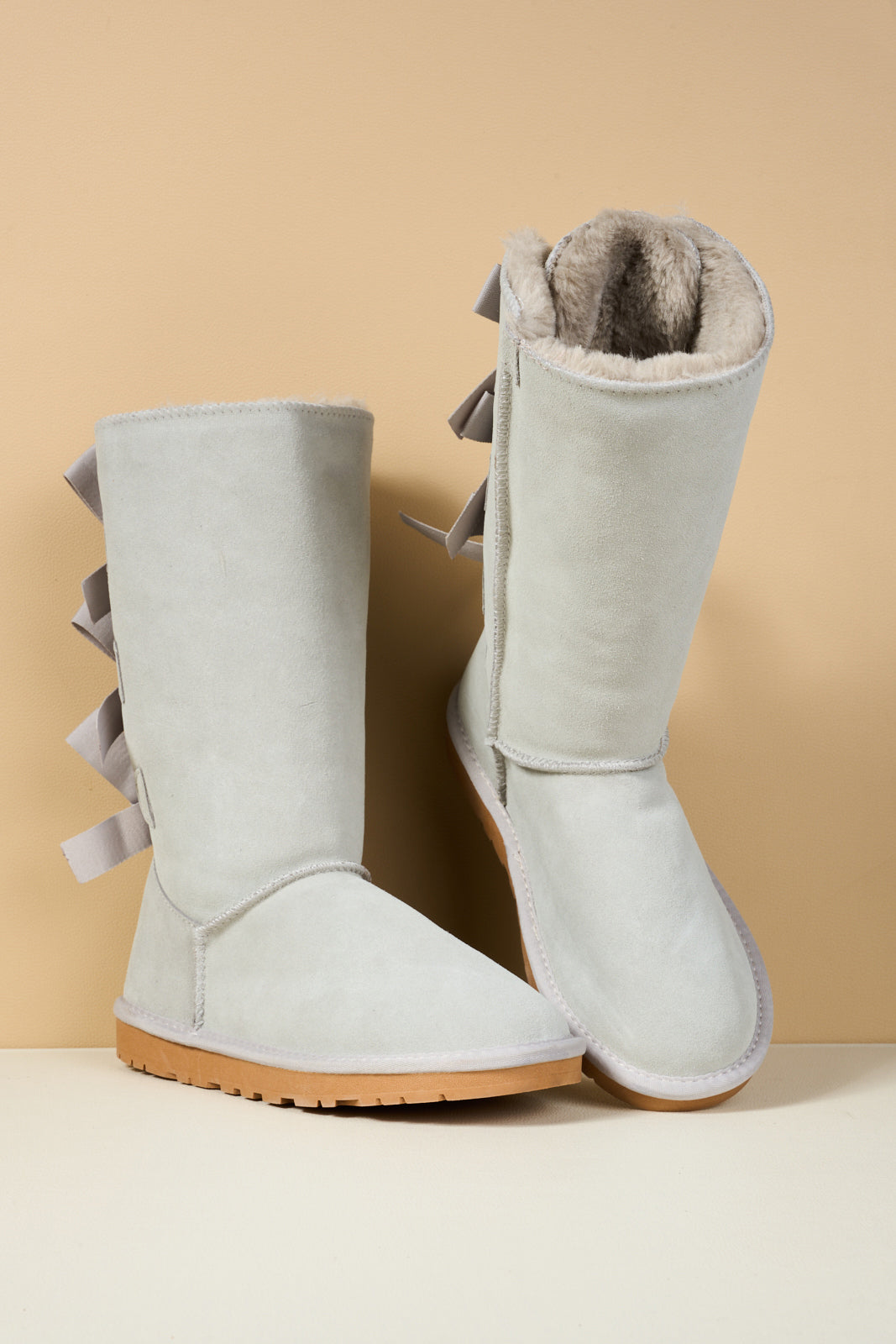 SMAIBULUN Ugg | Tri Ribbon Bow Suede Boots - pale