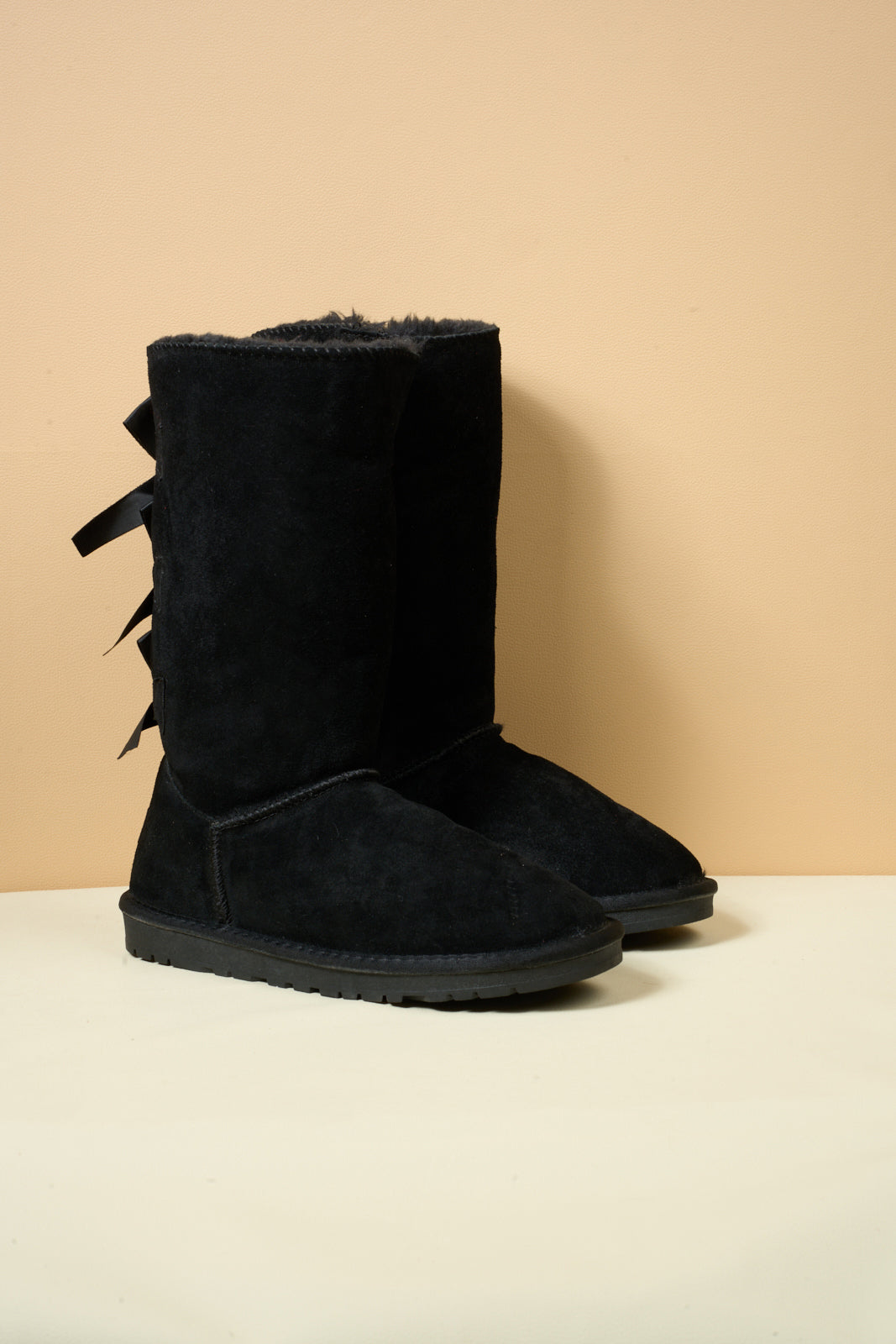 SMAIBULUN Ugg | Tri Ribbon Bow Suede Boots - Black