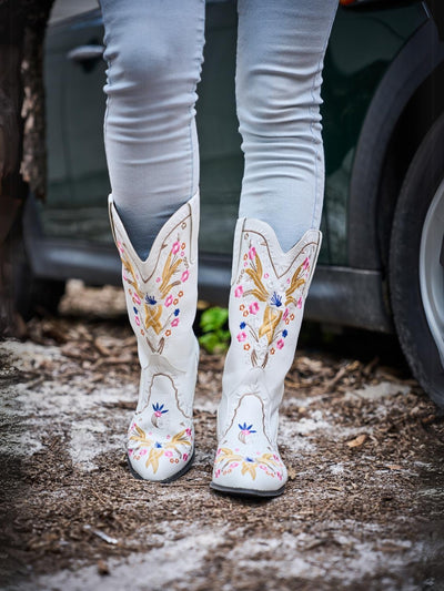 En Bloom | Santa Fe Floral Embroidered Western Knee Boots - White