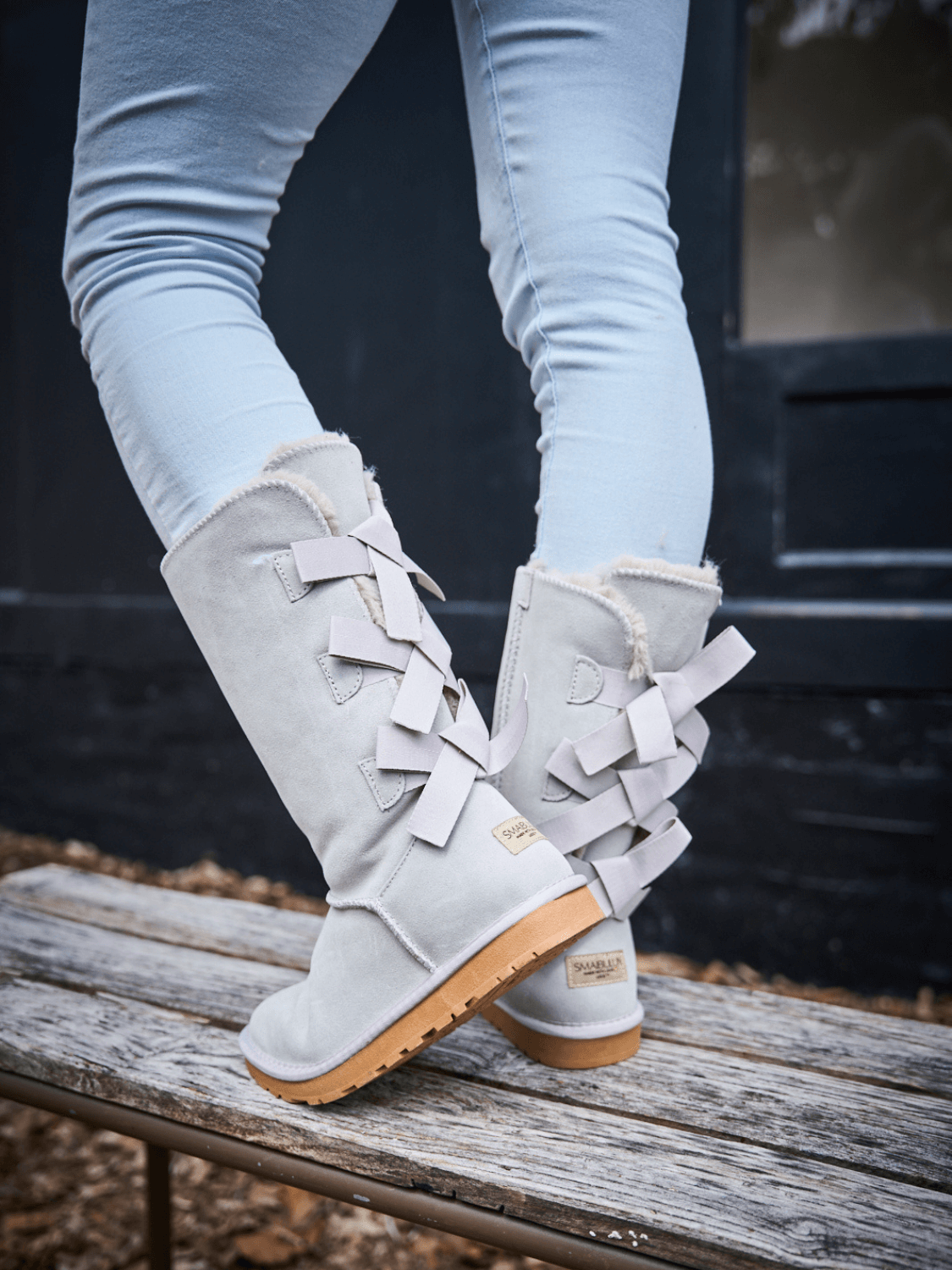 SMAIBULUN Ugg | Tri Ribbon Bow Suede Boots - pale