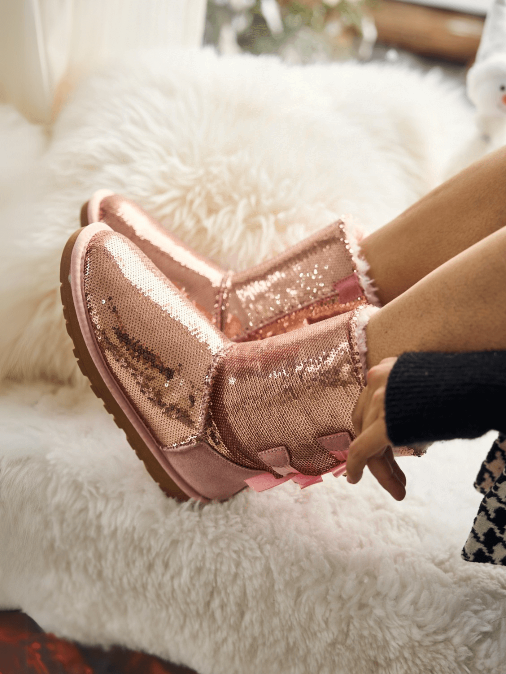 Smaibulun Ugg | Haute Holidays Sequin Glam Shearling Boots - pink