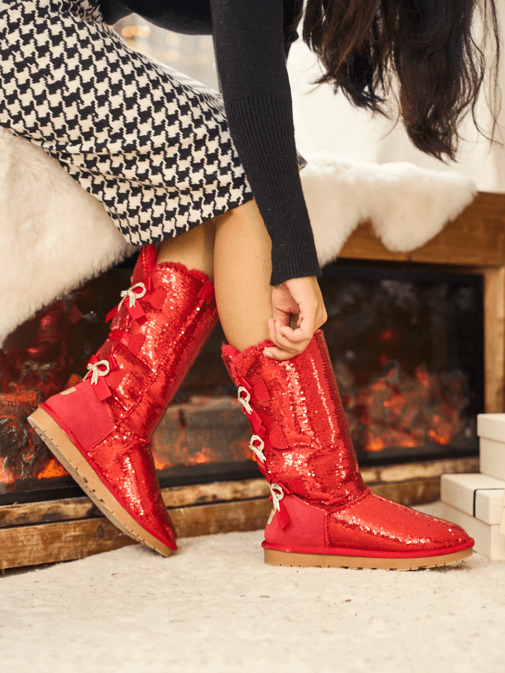 SMAIBULUN Ugg | Tay Swift Celebration Rhinestone Bailey Bow Sequin Boots - Red