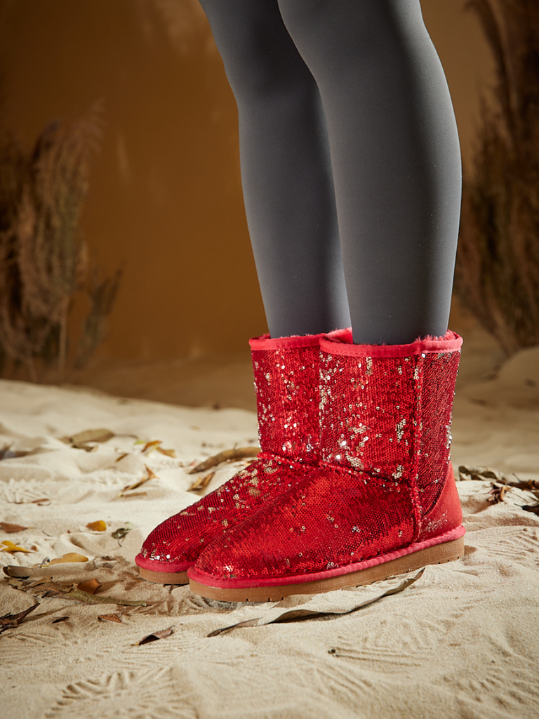 Red best sale sparkle uggs