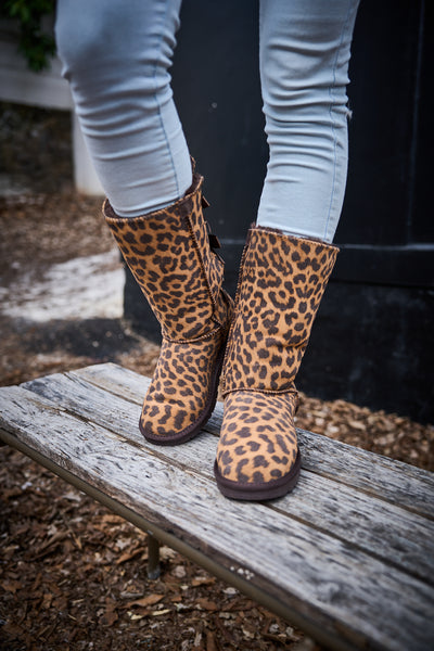 SMAIBULUN Ugg | Tri Ribbon Bow Suede Boots - cheetah