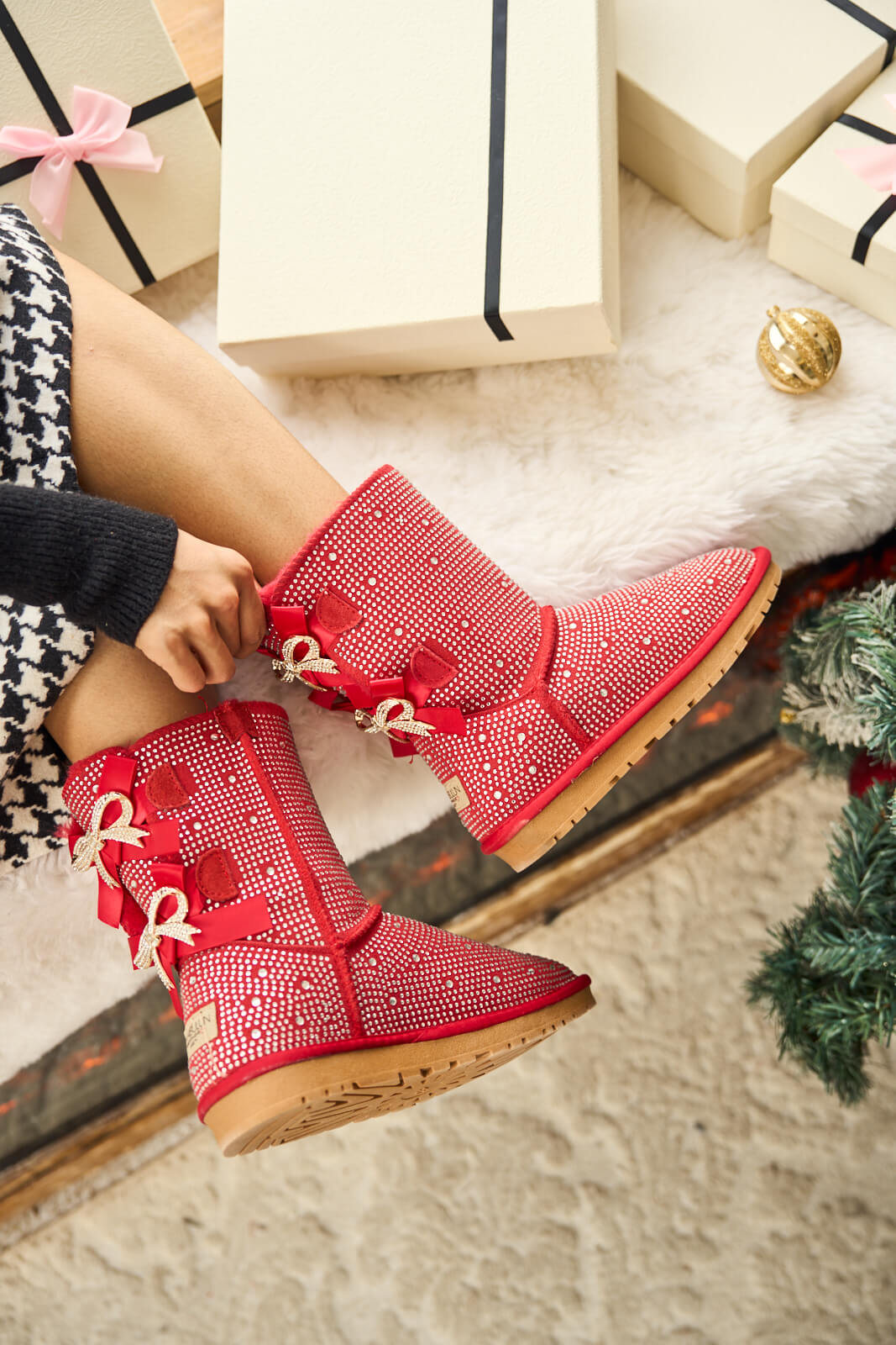 SMAIBULUN Ugg | Tay Tay Shine On Stage Diamond Bows Suede Boots - red