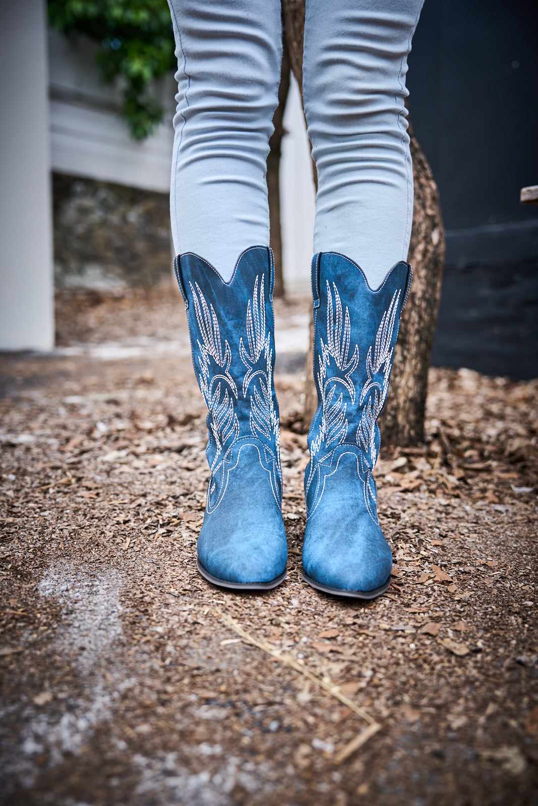 En Bloom | Vinny Wing Embroidered Western Knee Boots - Denim