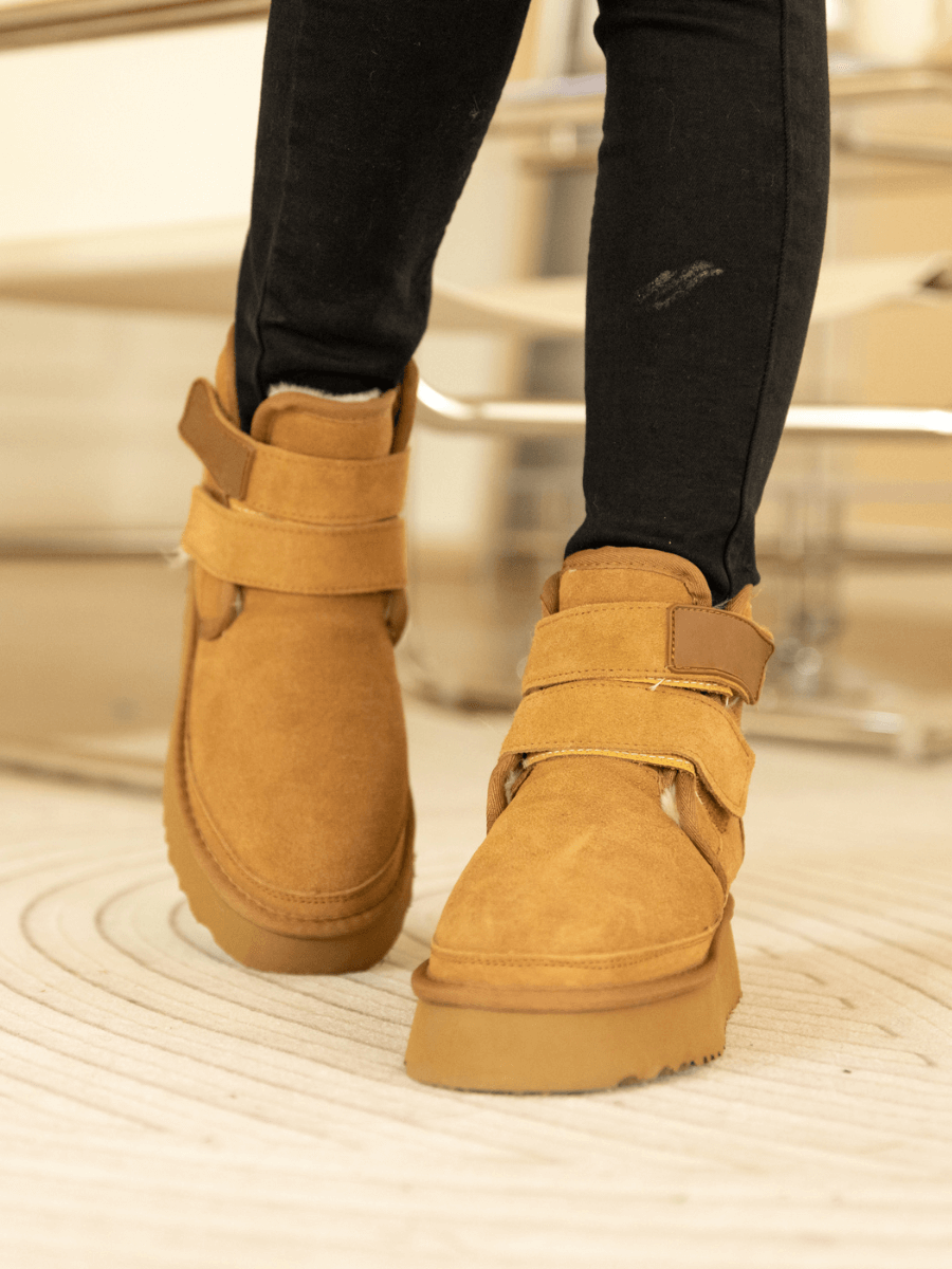 Smaibulun Ugg | Montford Wool Lined Buckle Up Platform Boots