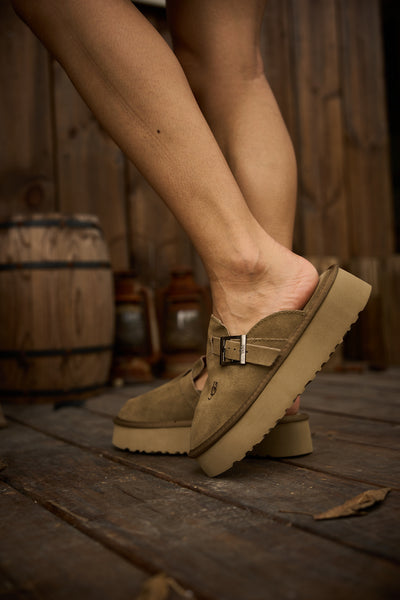 SMAIBULUN Ugg | Forever Iconic Platform Clog - Olive