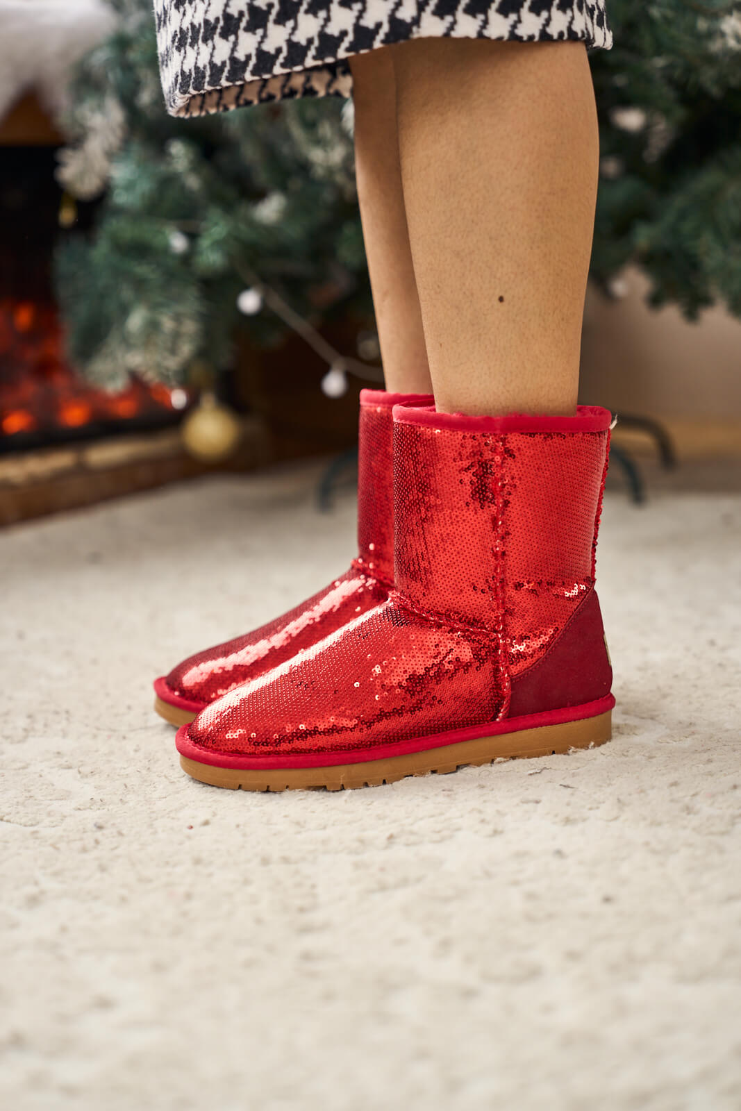 Smaibulun Ugg | Dallas Glam Sequin Shearling Boots - crimson