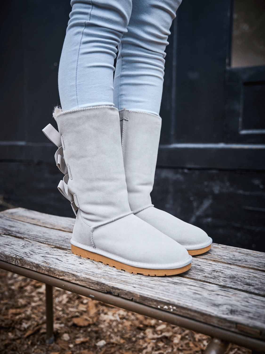 SMAIBULUN Ugg | Tri Ribbon Bow Suede Boots - pale