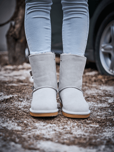 Smaibulun Ugg | Double Ballet Ribbon Bow Suede Shearling Boots - pale