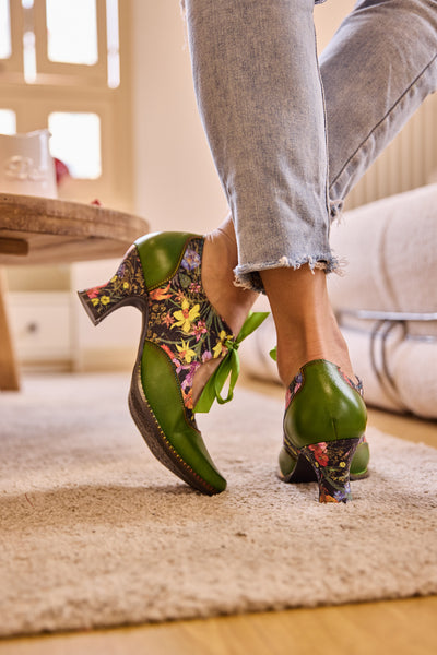 Soffia | Romance Novel Floral Leather Pump