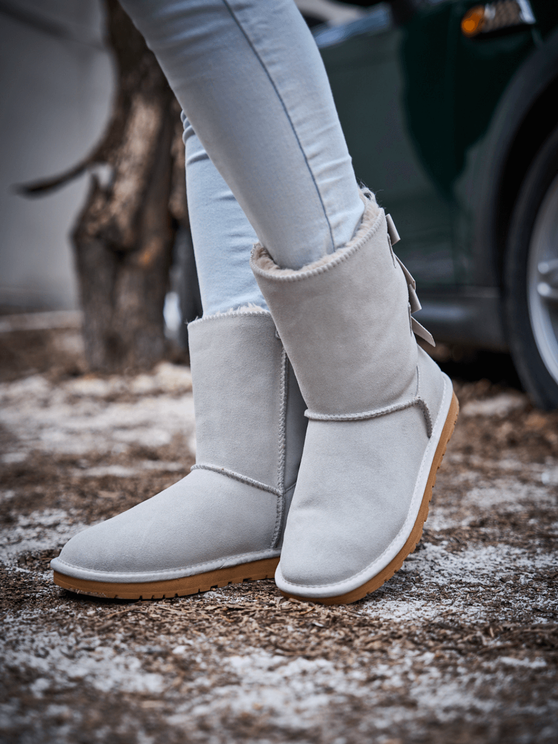 Smaibulun Ugg | Double Ballet Ribbon Bow Suede Shearling Boots - pale