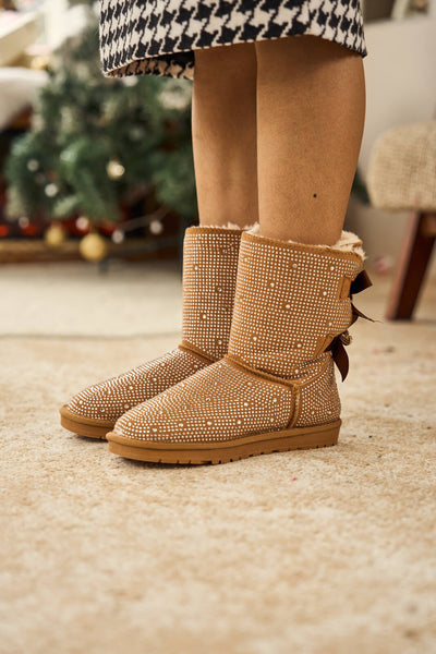 SMAIBULUN Ugg | Tay Tay Shine On Stage Diamond Bows Suede Boots - chestnut