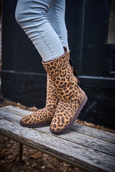 SMAIBULUN Ugg | Tri Ribbon Bow Suede Boots - cheetah