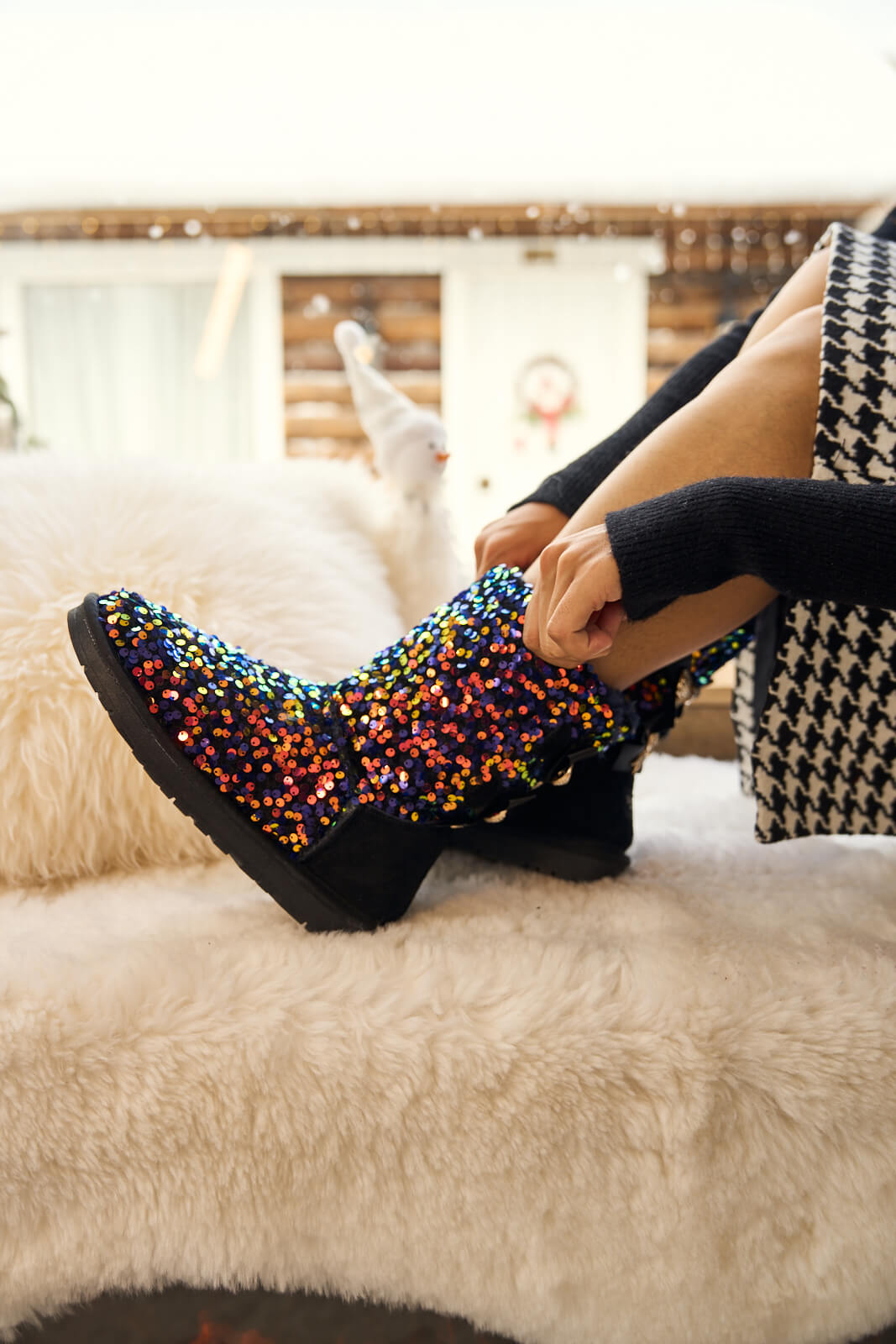 Smaibulun Ugg | Haute Holidays Sequin Glam Shearling Boots - multi