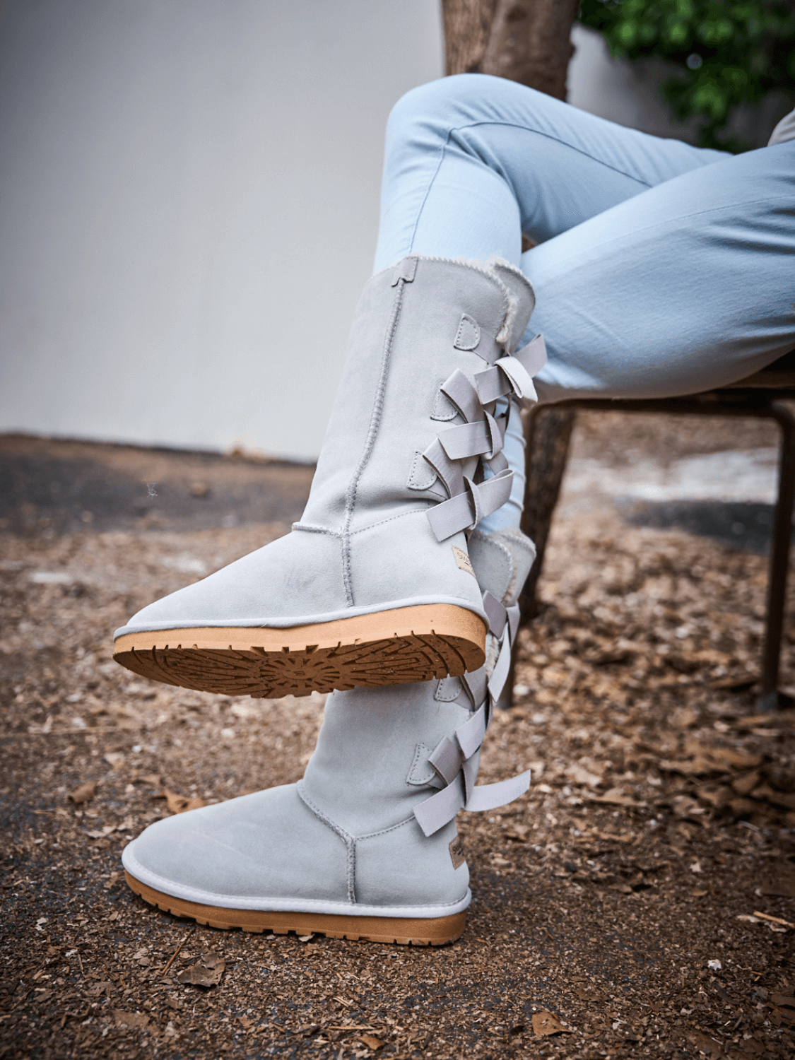 SMAIBULUN Ugg | Tri Ribbon Bow Suede Boots - pale