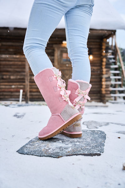 SMAIBULUN Ugg | Rhinestone Ribbon Tri-Tie Bow Suede Boots - Pink