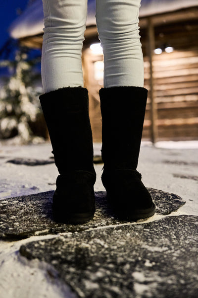 SMAIBULUN Ugg | Tri Ribbon Bow Suede Boots - Black