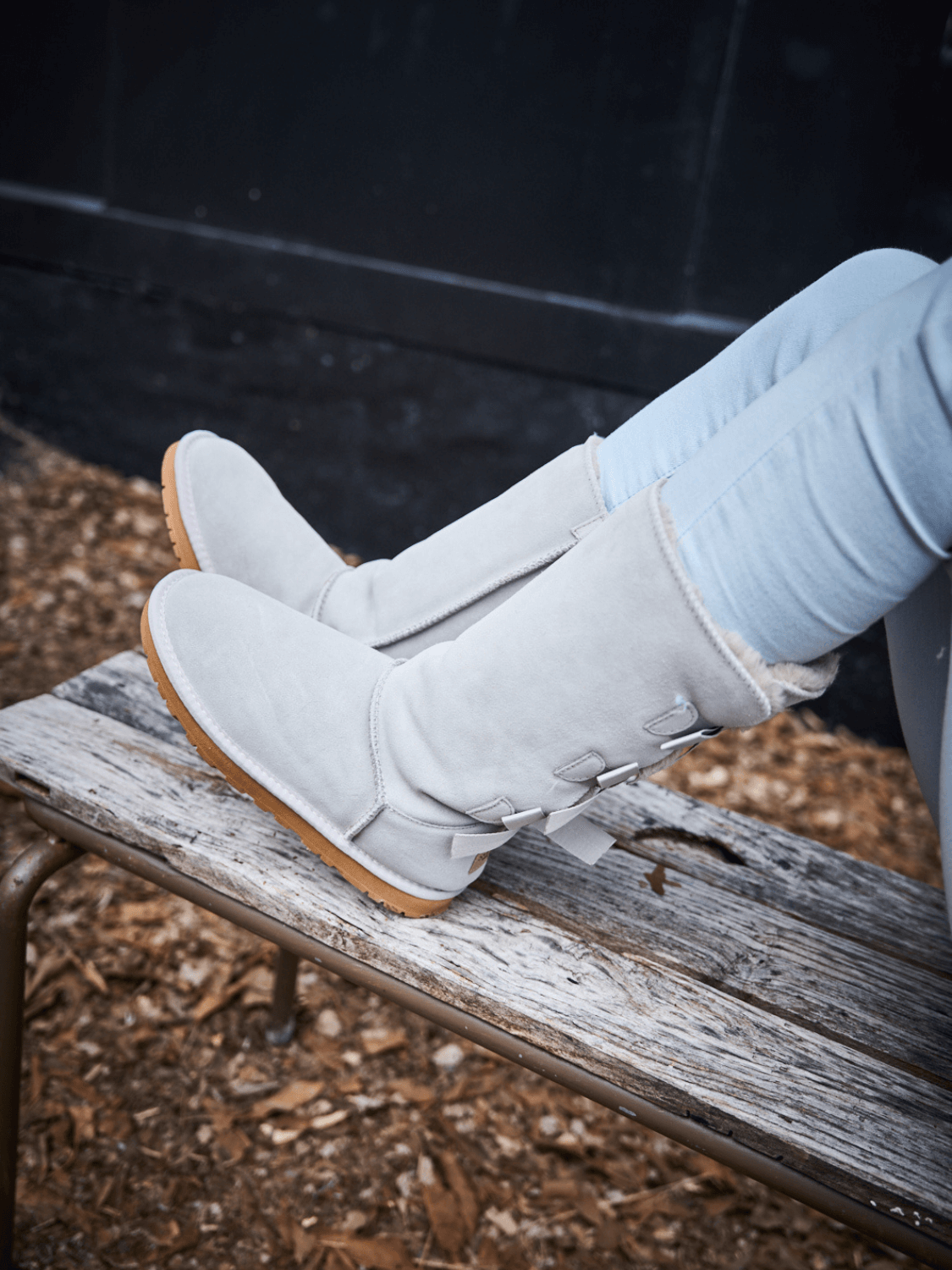 SMAIBULUN Ugg | Tri Ribbon Bow Suede Boots - pale