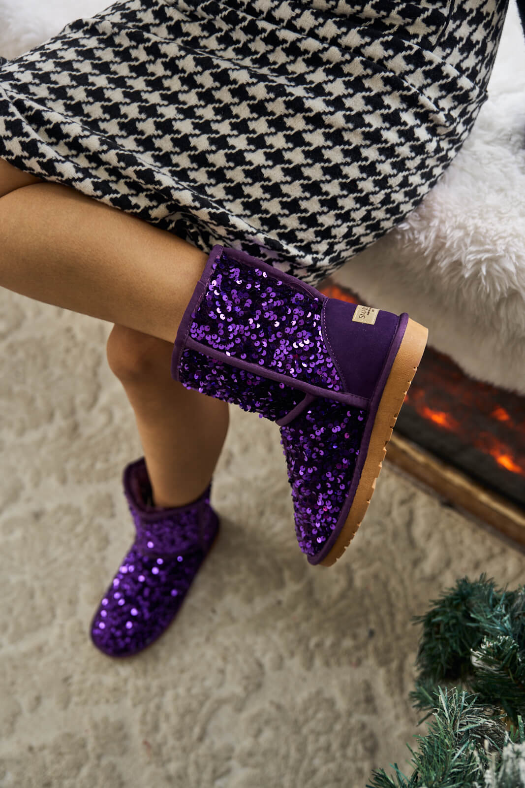 Smaibulun Ugg | Dallas Glam Sequin Shearling Boots - violet