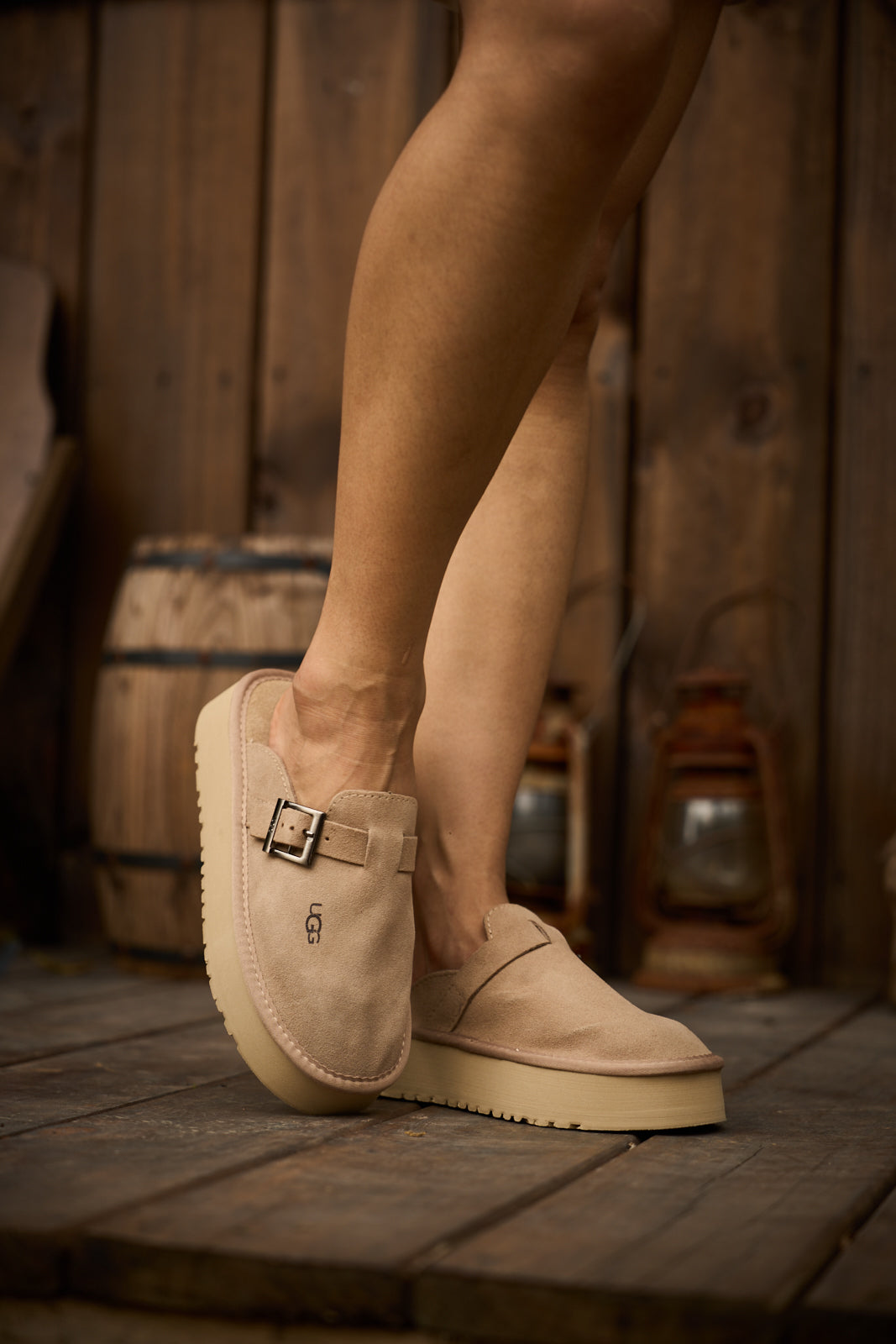 SMAIBULUN Ugg | Forever Iconic Platform Clog - Sand