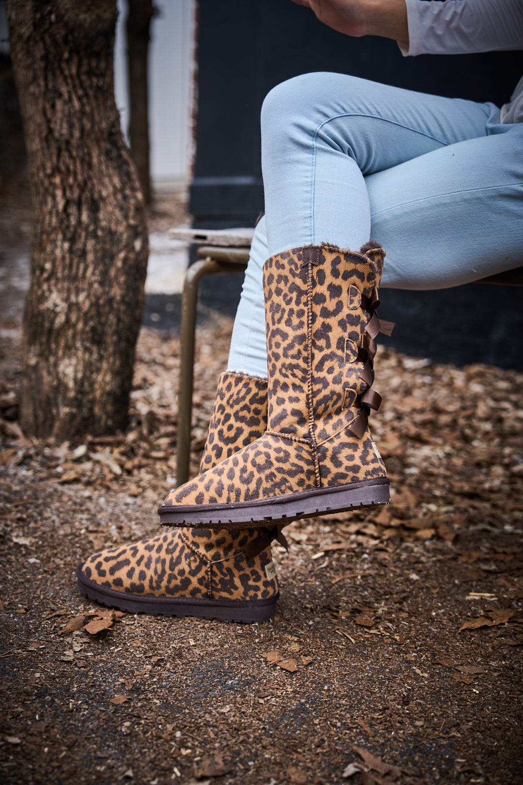 SMAIBULUN Ugg | Tri Ribbon Bow Suede Boots - cheetah