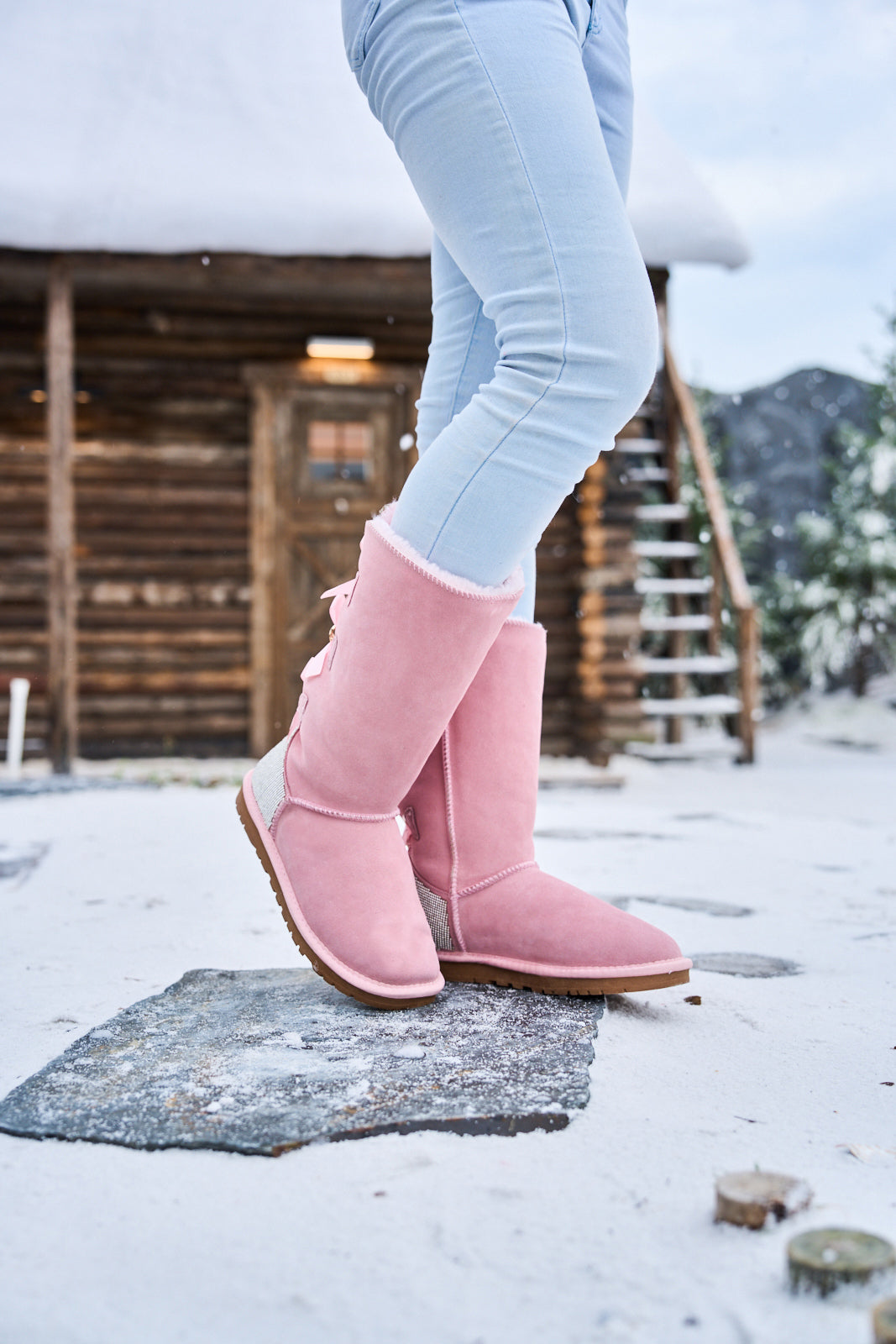 SMAIBULUN Ugg | Rhinestone Ribbon Tri-Tie Bow Suede Boots - Pink