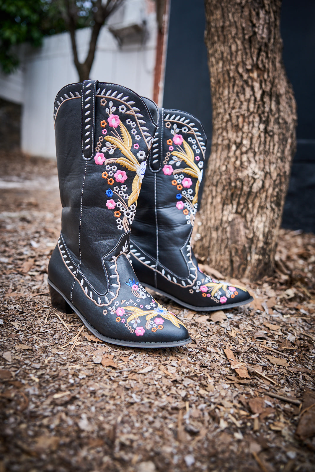 En Bloom | Santa Fe Floral Embroidered Western Knee Boots - Black