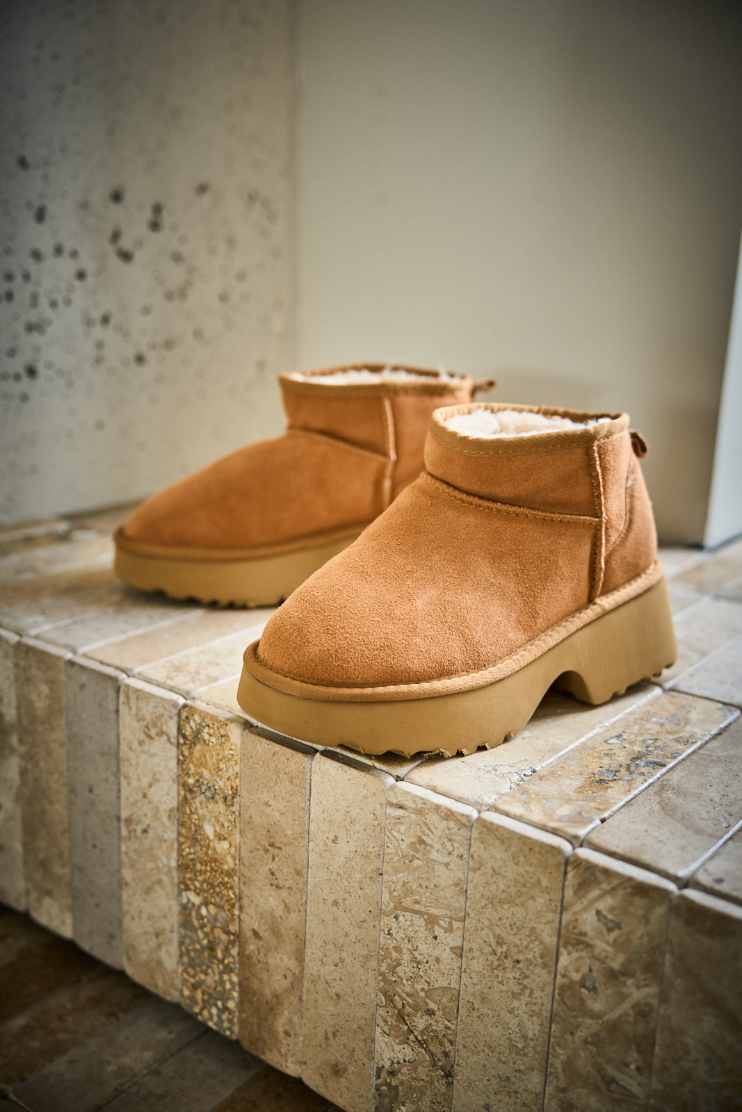 SMAIBULUN Ugg | Ultimate Platform Ankle Boots - chestnut