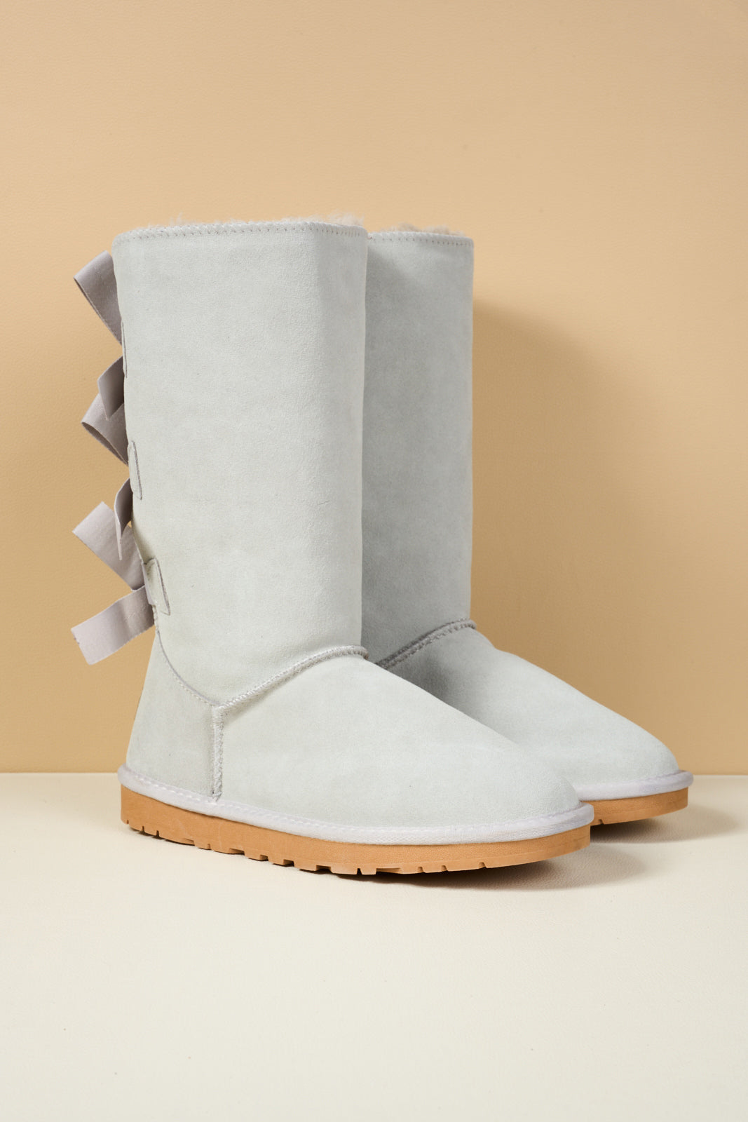 SMAIBULUN Ugg | Tri Ribbon Bow Suede Boots - pale