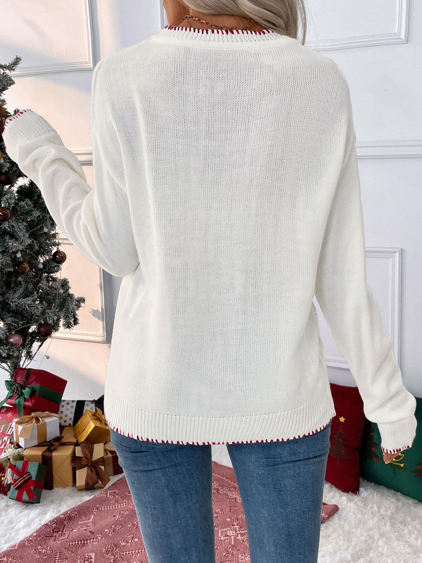 Sleigh Girl Gift Bow Graphic Sweater - white