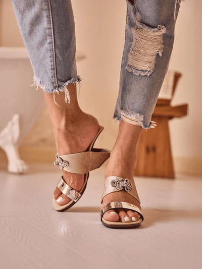 Jady Rose | Under Shining Leather Heels - Beige