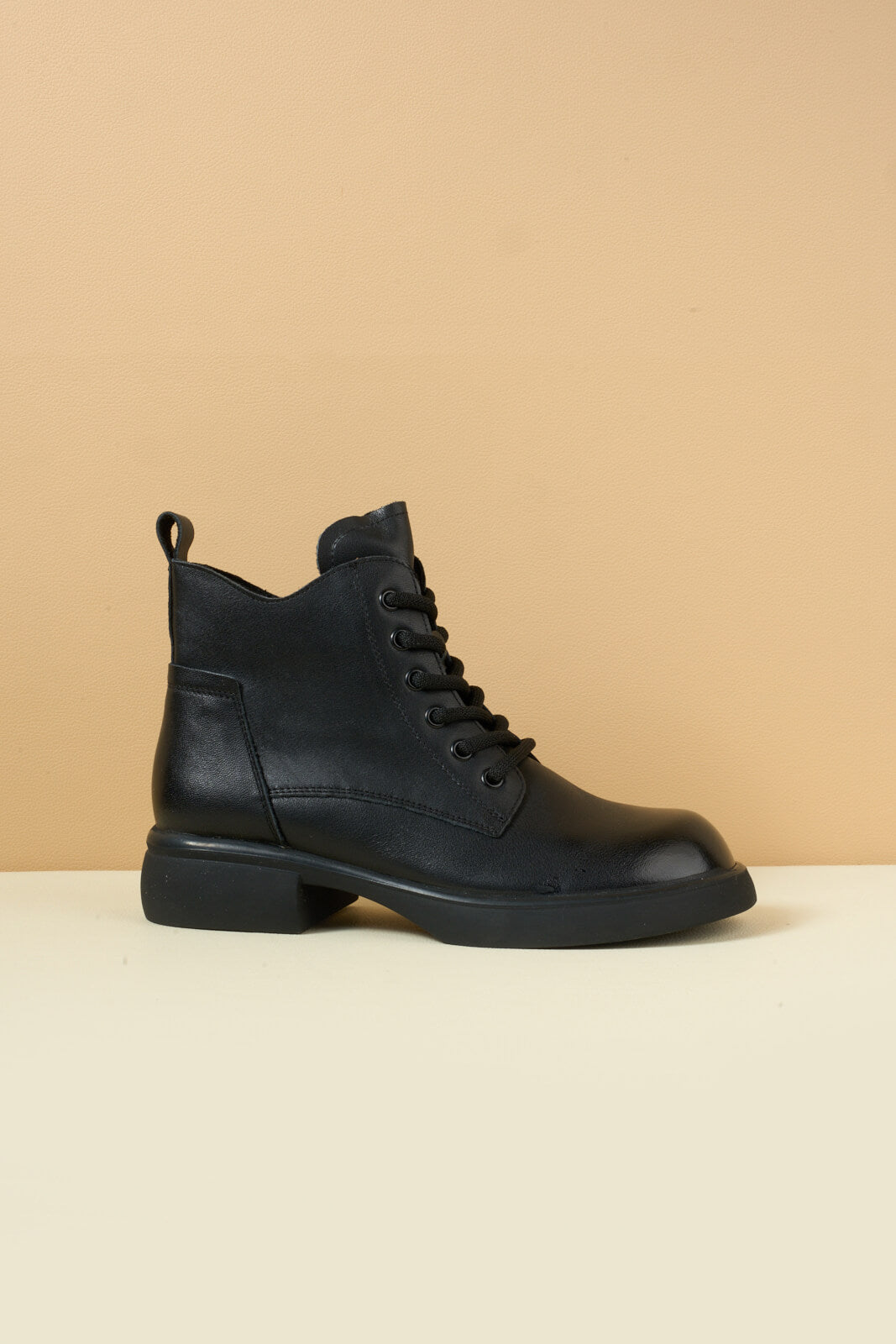 Rumour Has It | Brycen II Leather Combat Boot - black