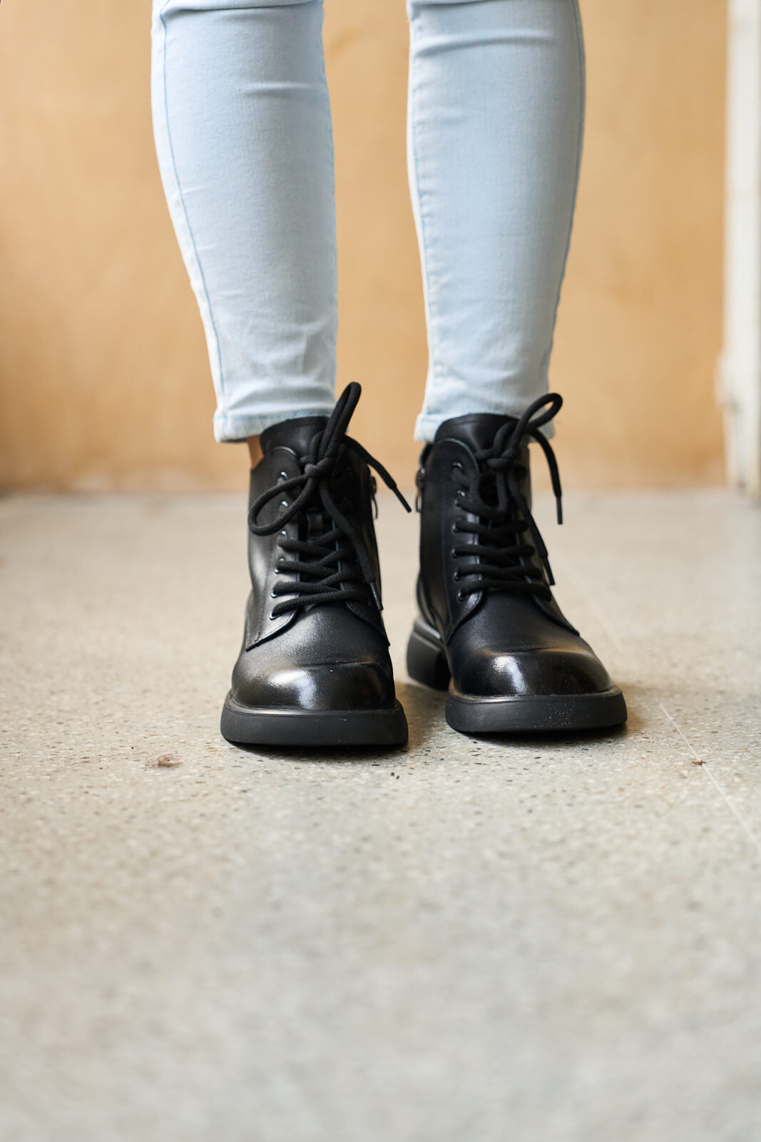 Rumour Has It | Brycen II Leather Combat Boot - black