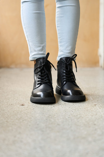 Rumour Has It | Brycen II Leather Combat Boot - black