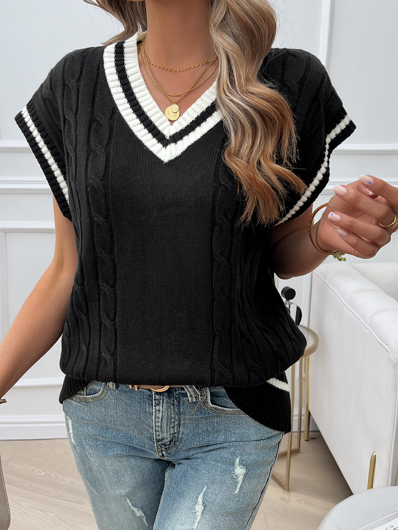 Sivan Cable Knit Sweater Vest - Black