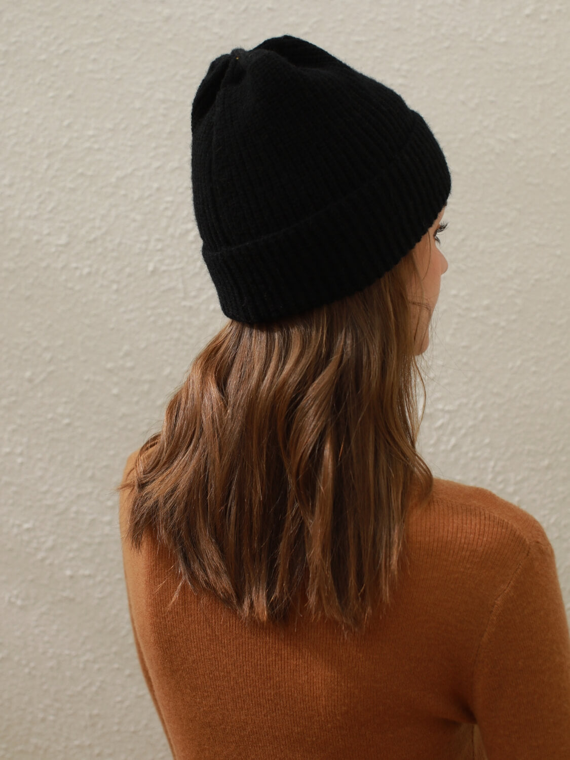 Arctic Velvet Wool Blend Beanie - black