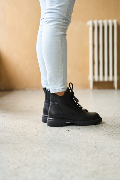 Rumour Has It | Brycen II Leather Combat Boot - black