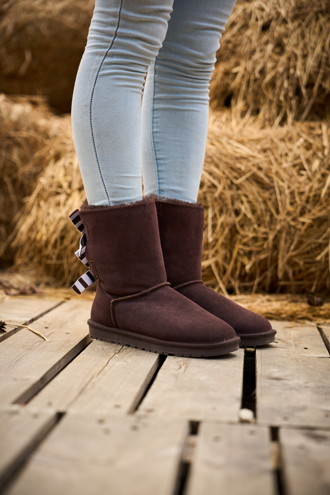 Smaibulun Ugg | Serenity Striped Bailey Bow Shearling Boots - Brown