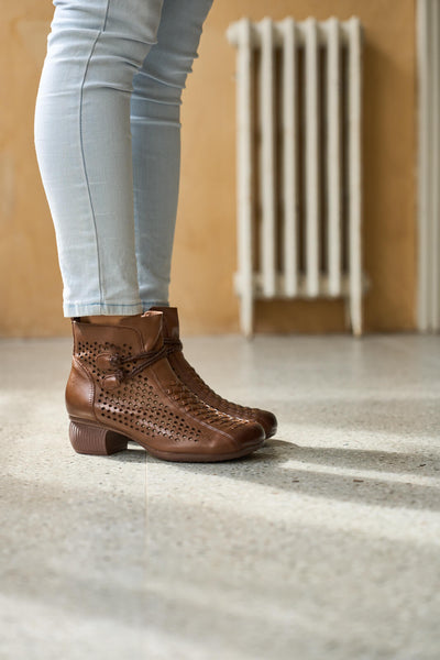 Rumour Has It | Boho Breeze Leather Ankle Boot - brown