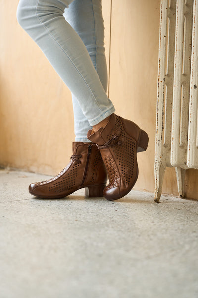 Rumour Has It | Boho Breeze Leather Ankle Boot - brown