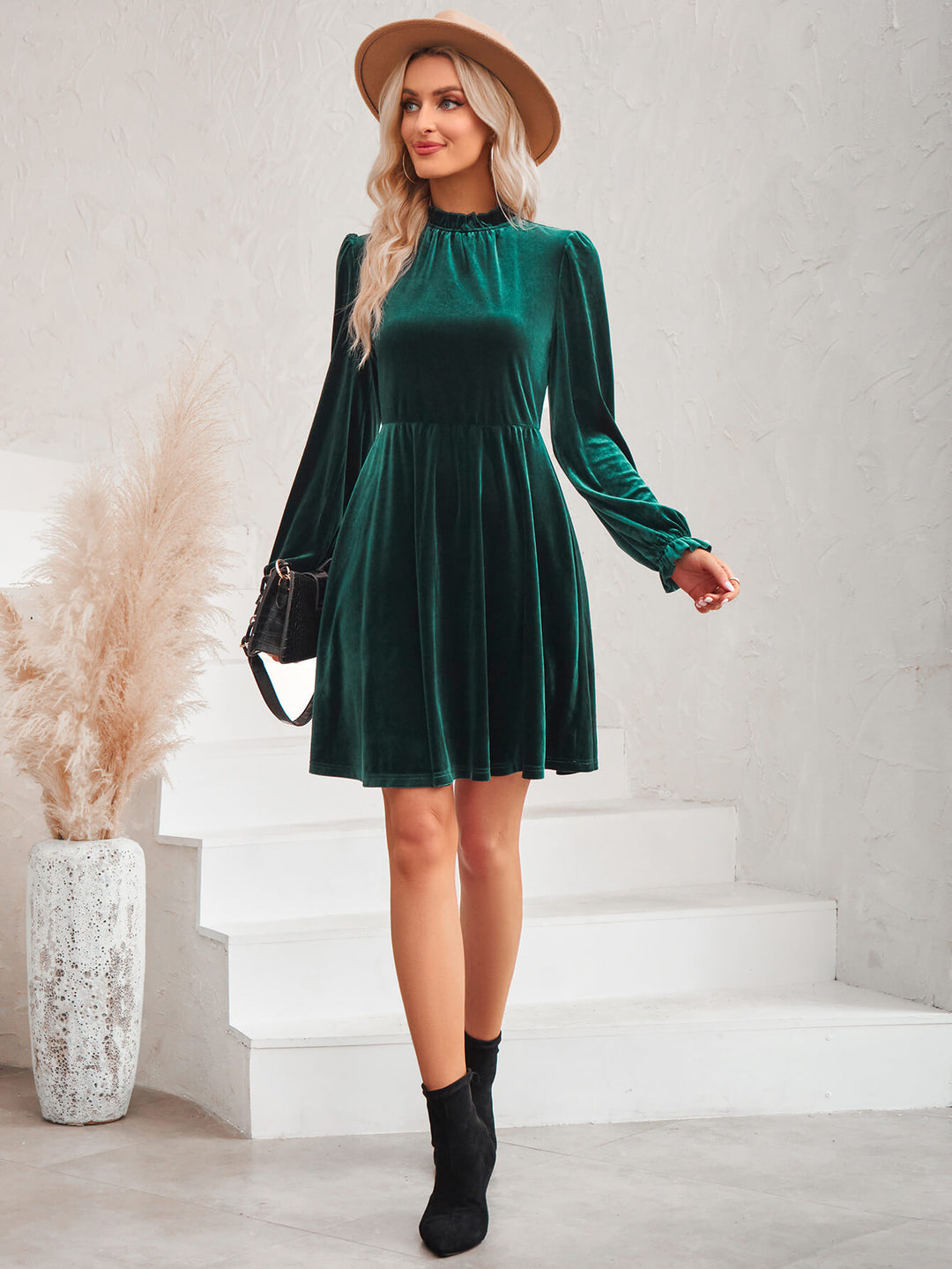 Cosmo Please Velvet Mini Dress - Emerald – SMAIBULUN