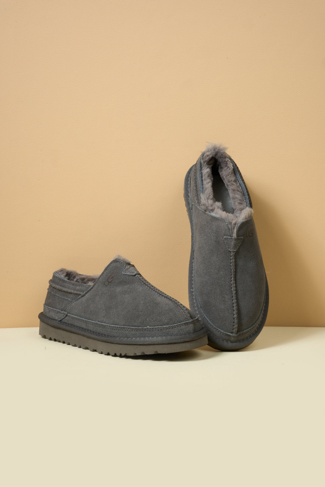 Smaibulun Ugg | Brisk Feels Wool Blend Slipper Boot - Grey